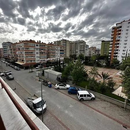 - Mahmutlar Merkezde Esyali Daire